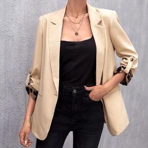 Leopard 🐆 Khaki Button Sleeve Blazer